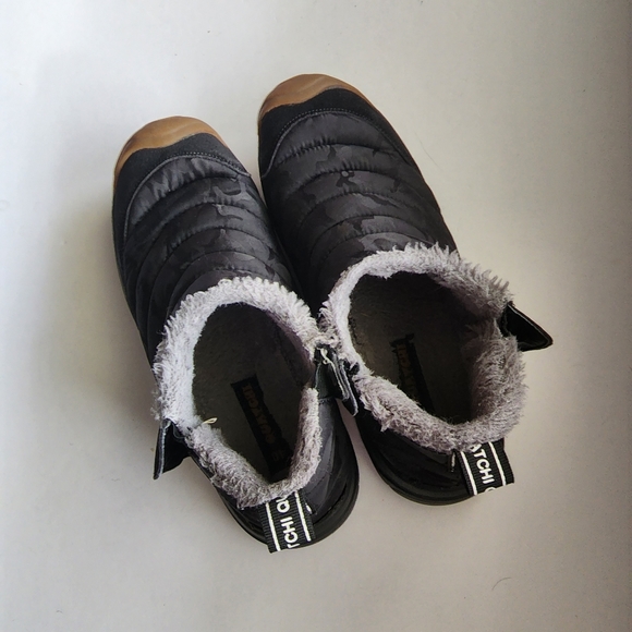 quatchi Shoes - Quatchi size 40 snow shoe